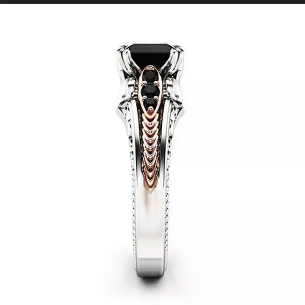 New Gorgeous 925 Silver Black Sapphire Ring - Picture 3 of 5